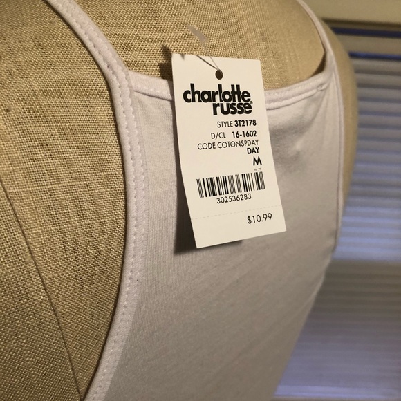 ☀️ White Lace Crop Top ☀️ - Picture 2 of 3